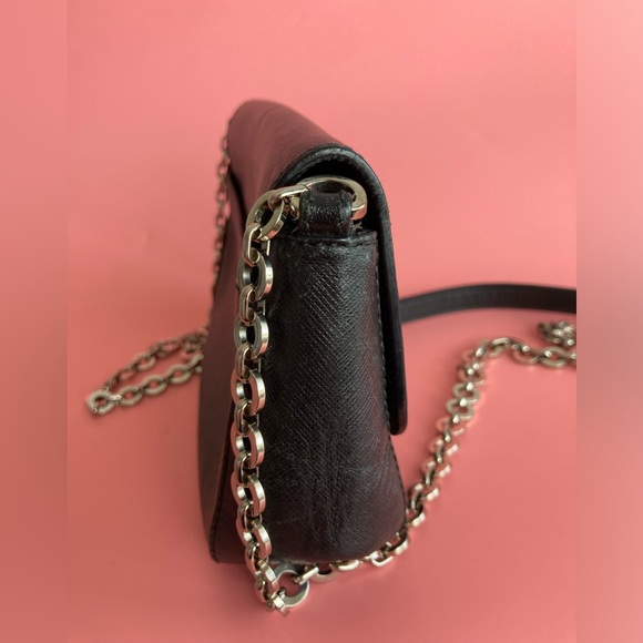 🚫SOLD🚫 FERRAGAMO
Leather Chain Link Crossbody Bag - Picture 10 of 12